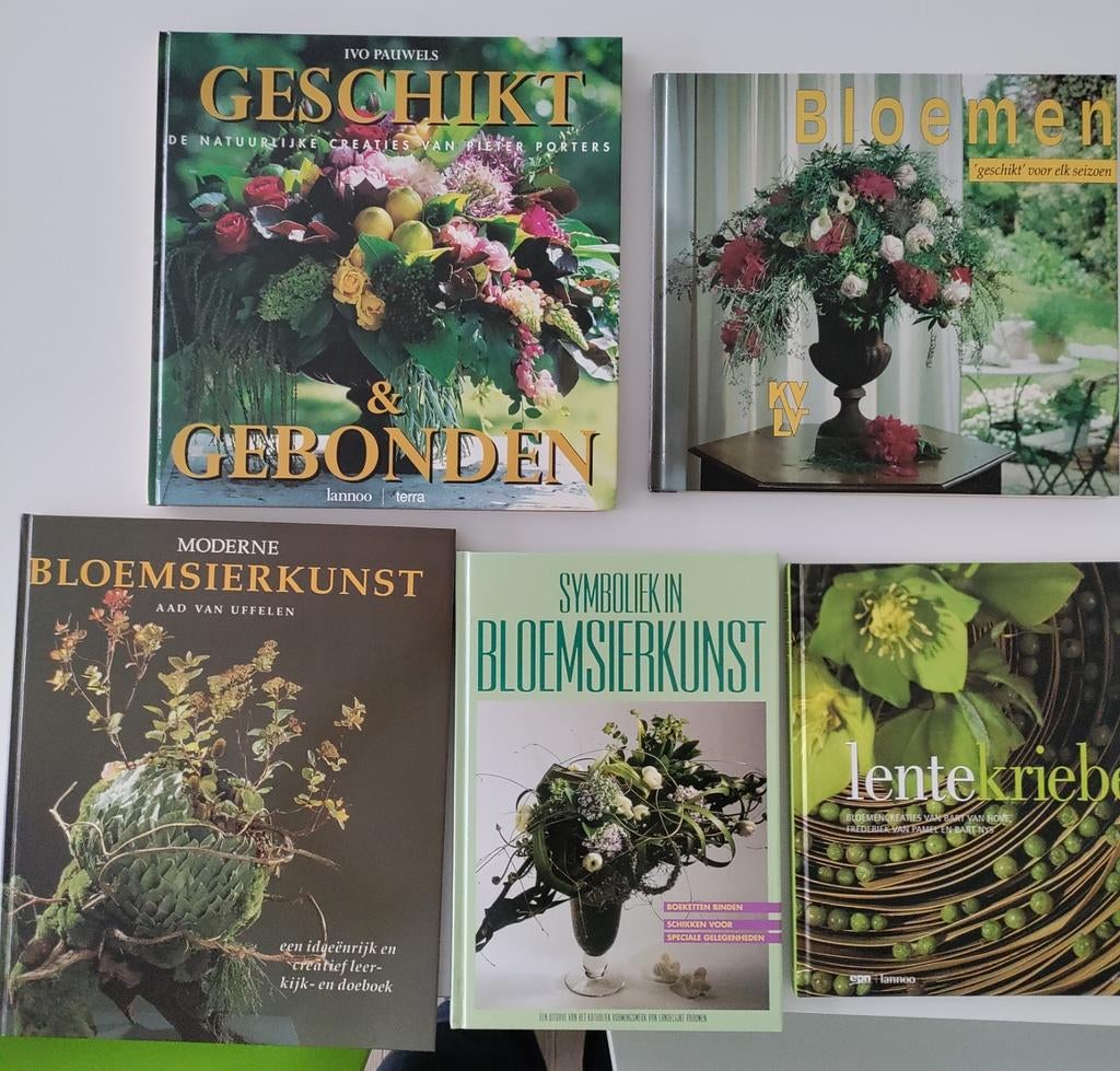 Bloemschikken: boekenpakket 5 stuks, Ophalen, Zo goed als nieuw