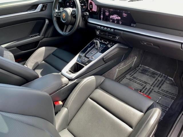 PORSCHE  911  992 CARRERA 4 PDK MAAR 9455 KM, Auto's, Automaat, 4 zetels, https://public.car-pass.be/vhr/af34ba10-a9f3-45a1-a812-8e39baf70628