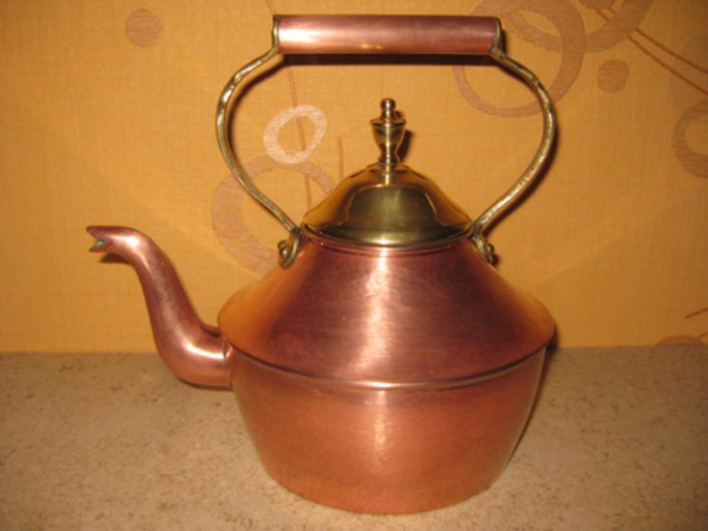 Koperen warmwaterketel in rood en geel koper hoogte 24 cm, Antiek en Kunst, Ophalen of Verzenden, Koper