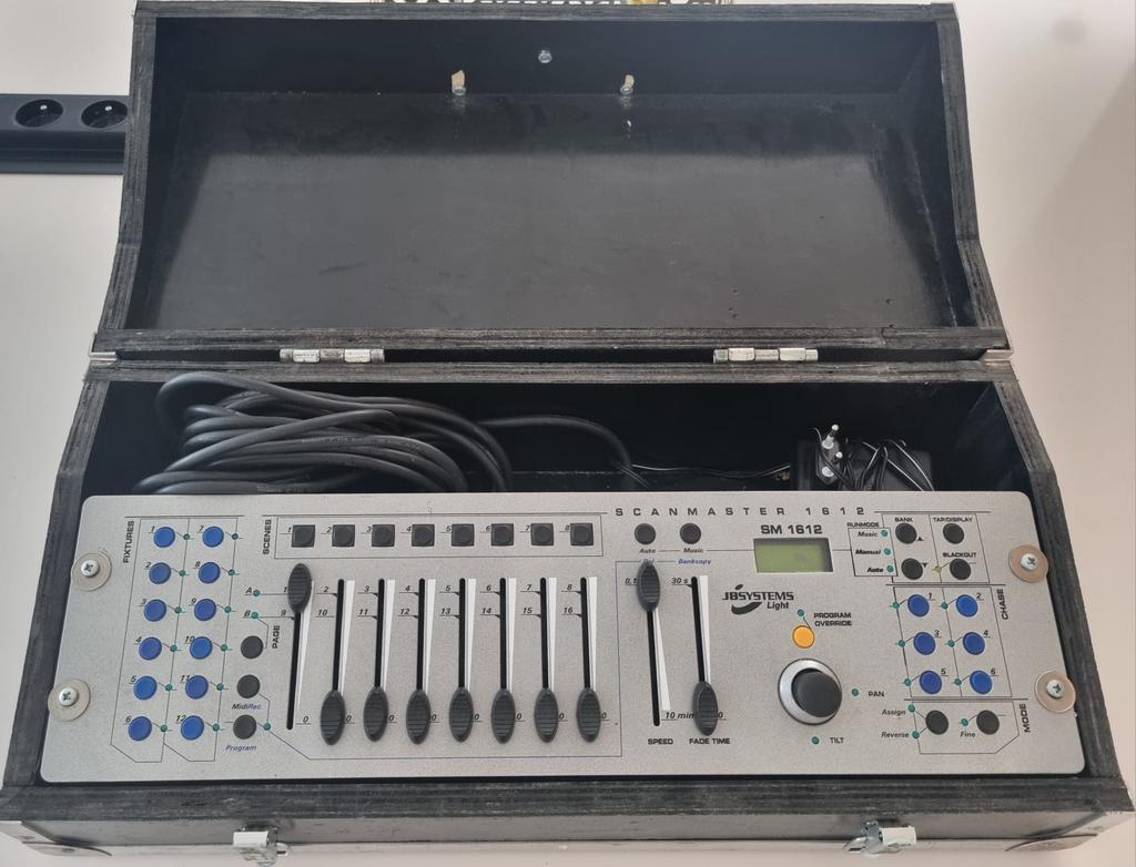 JB Systems Scanmaster SM 1612 dans un flight-case, Musique & Instruments, Lumières & Lasers, Enlèvement ou Envoi, Comme neuf