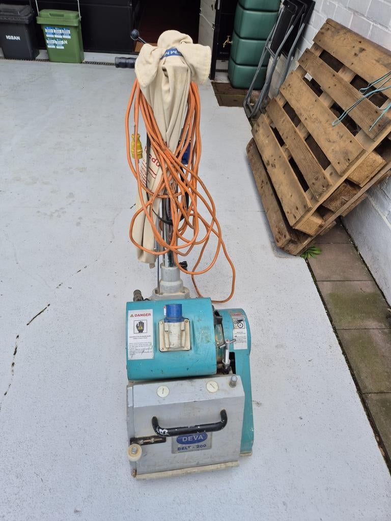 Bandschuurmachine Deva belt 200, Ophalen