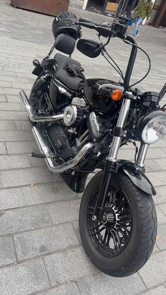 Saddlemen gripper seat sportster, Motoren, Ophalen of Verzenden