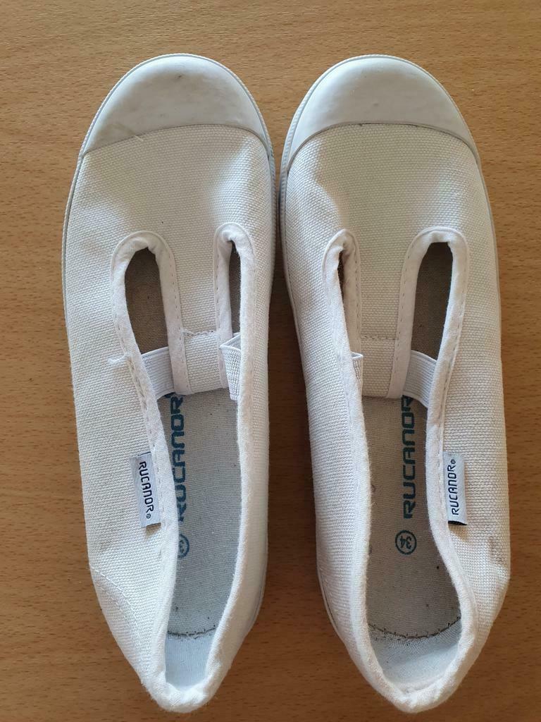 witte turnpantoffels Rucanor - maat 34, Sports & Fitness, Gymnastique, Enlèvement, Comme neuf, Blanc, Chaussons de gymnastique