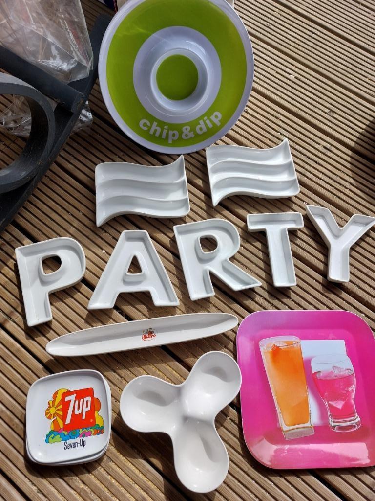 plats d'apéritif, bâtonnets à cocktail, cintres en verre, Enlèvement ou Envoi, Comme neuf