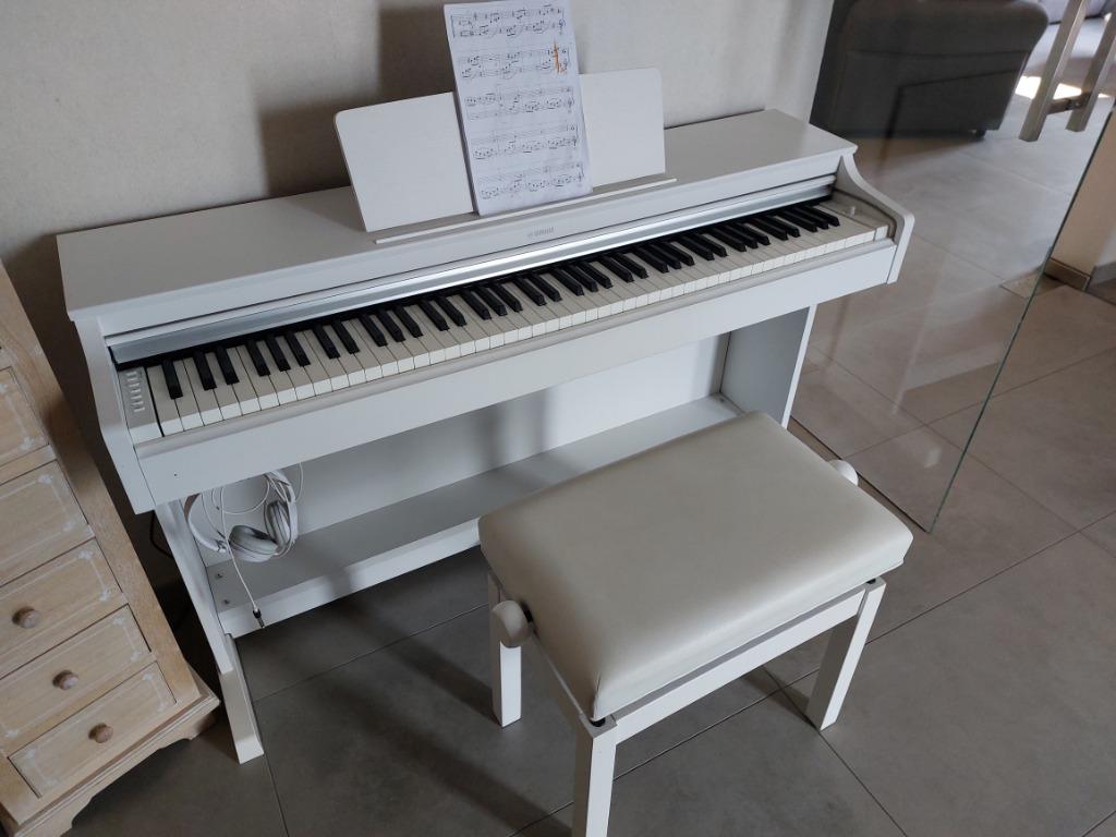 PIANO YAMAHA, Muziek en Instrumenten, Piano's, Wit, Ophalen of Verzenden, Zo goed als nieuw, Piano
