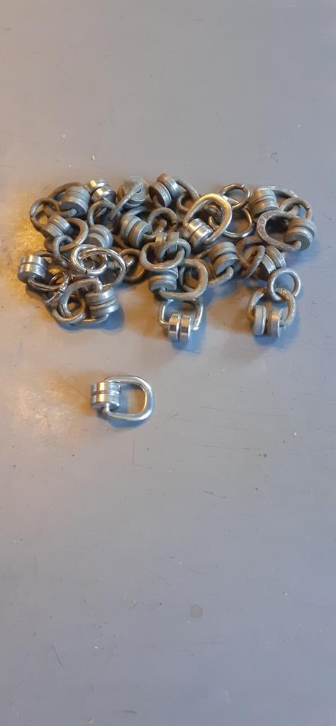21 roulettes metalliques pour tringle de rideau, Enlèvement ou Envoi, Comme neuf
