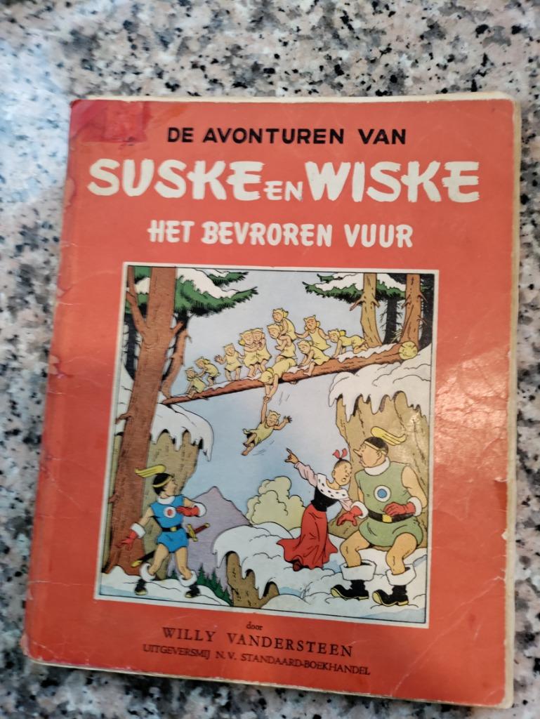 Suske en Wiske 15 Het bevroren vuur - 1e druk 1952 red, staa, Gelezen, Willy Vandersteen, Eén stripboek, Ophalen of Verzenden