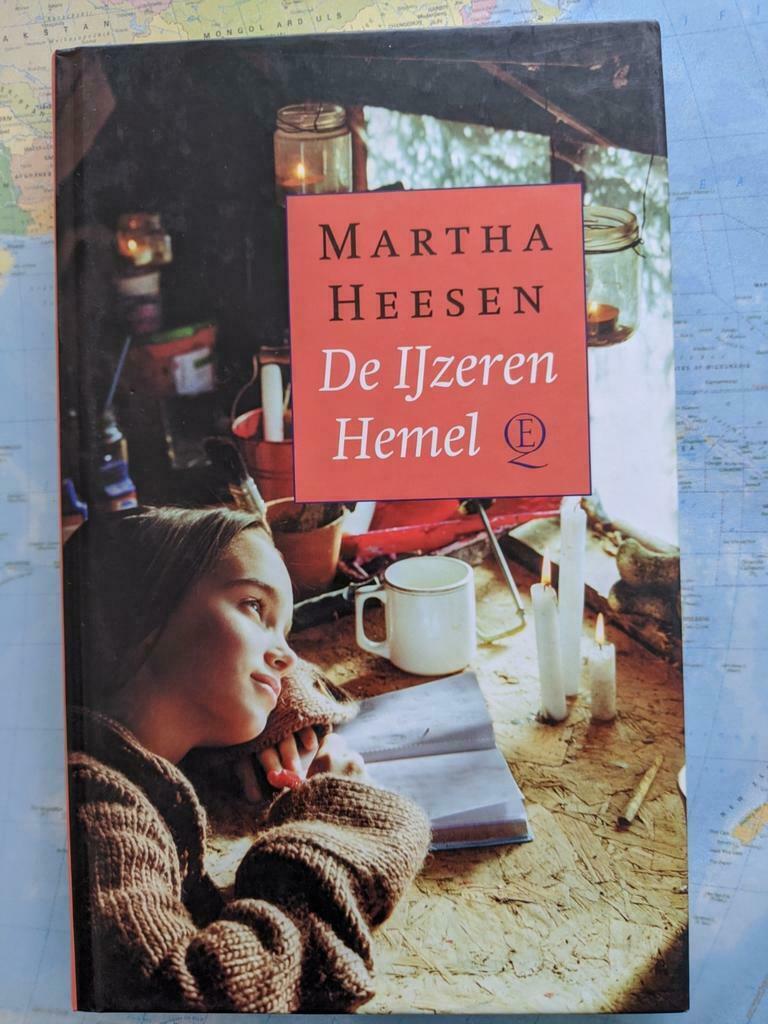 De ijzeren hemel, door Martha Heesen, uitgeverij Querido, Ophalen of Verzenden, Zo goed als nieuw