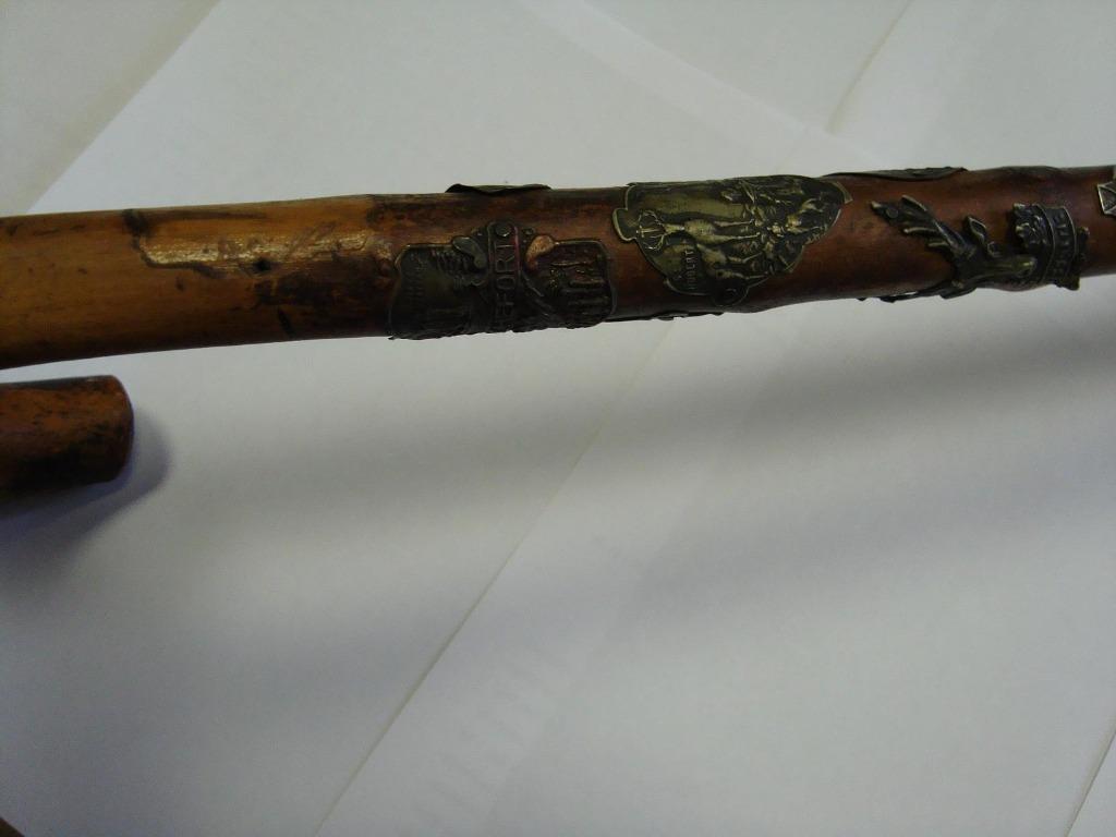 Wandelstok beslagen met taferelen, Ophalen