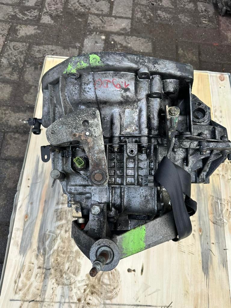Versnellingsbakken 1.9 Renault opel, Ophalen