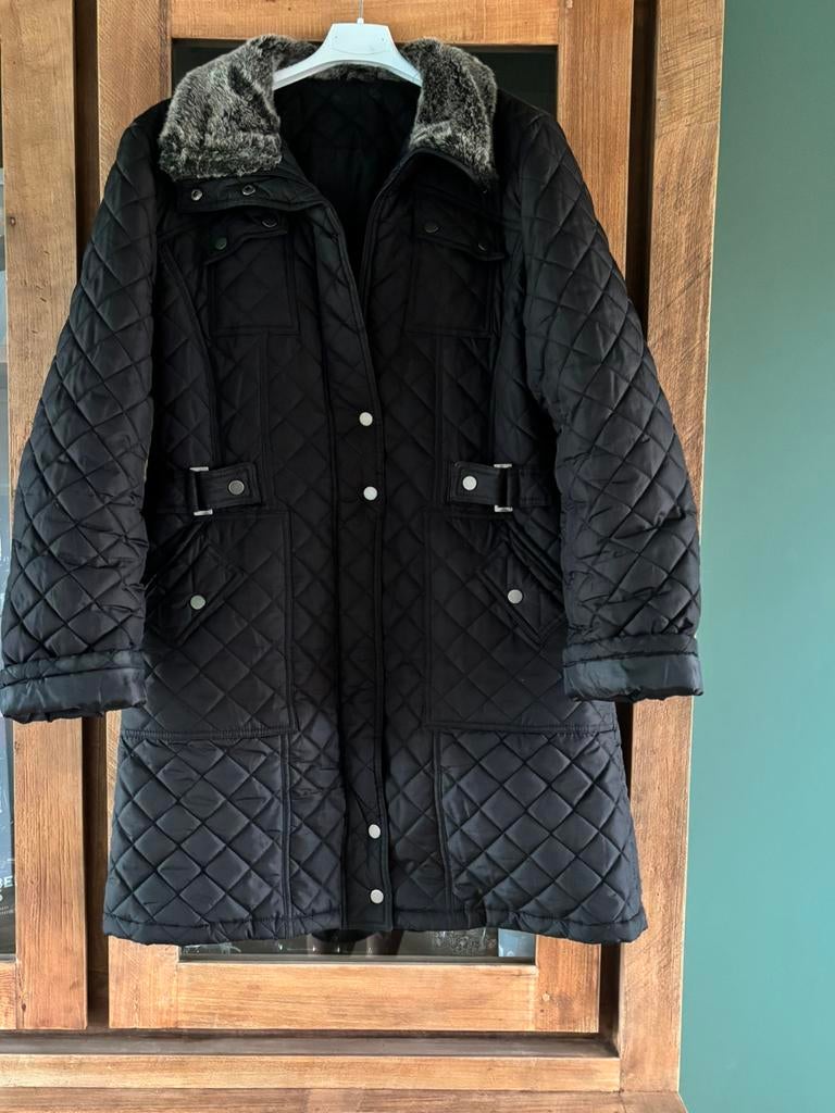 Zwarte winterjas, Ophalen of Verzenden, Zo goed als nieuw