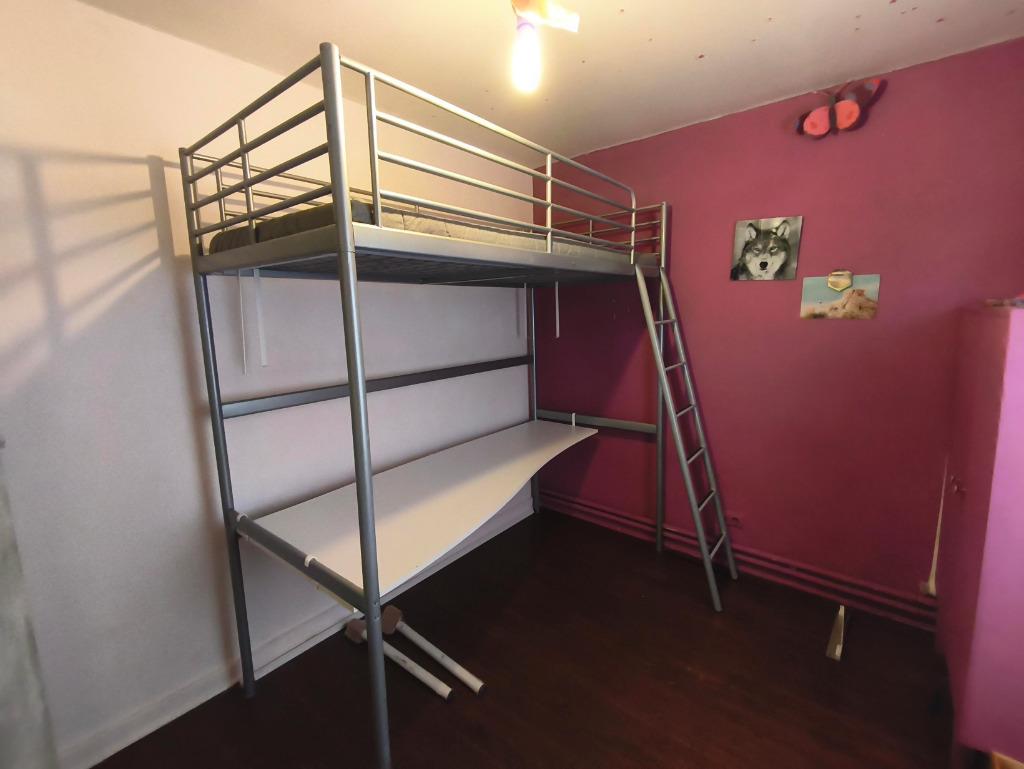 Lit mezzanine avec matelas et bureau - IKEA TROMSÖ, Kinderen en Baby's, Kinderkamer | Stapelbedden en Hoogslapers, Gebruikt, Hoogslaper