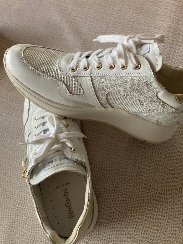 Sneakers wit Nero Giardini maat 39, Wit, Ophalen of Verzenden, Zo goed als nieuw, Sneakers