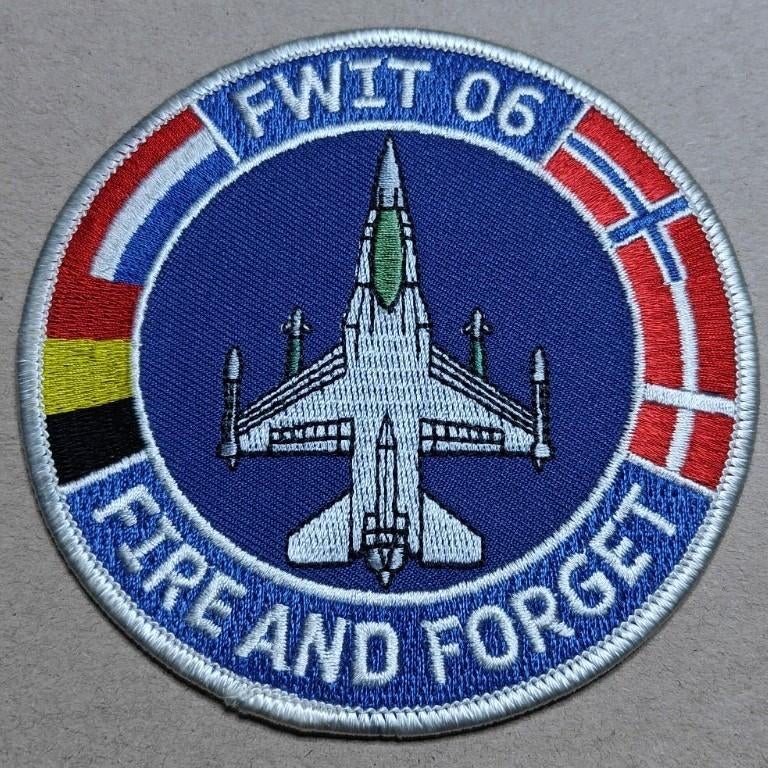 NATO/F-16 Opleiding tot instructeur gevechtswapens, Verzamelen, Militaria | Algemeen, Ophalen of Verzenden, Luchtmacht, Embleem of Badge