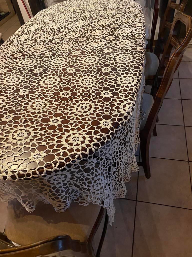 Vintage handgemaakte  bedsprei of tafelkleed 240x160 cm., Huis en Inrichting, Tafelkleden, Ophalen of Verzenden