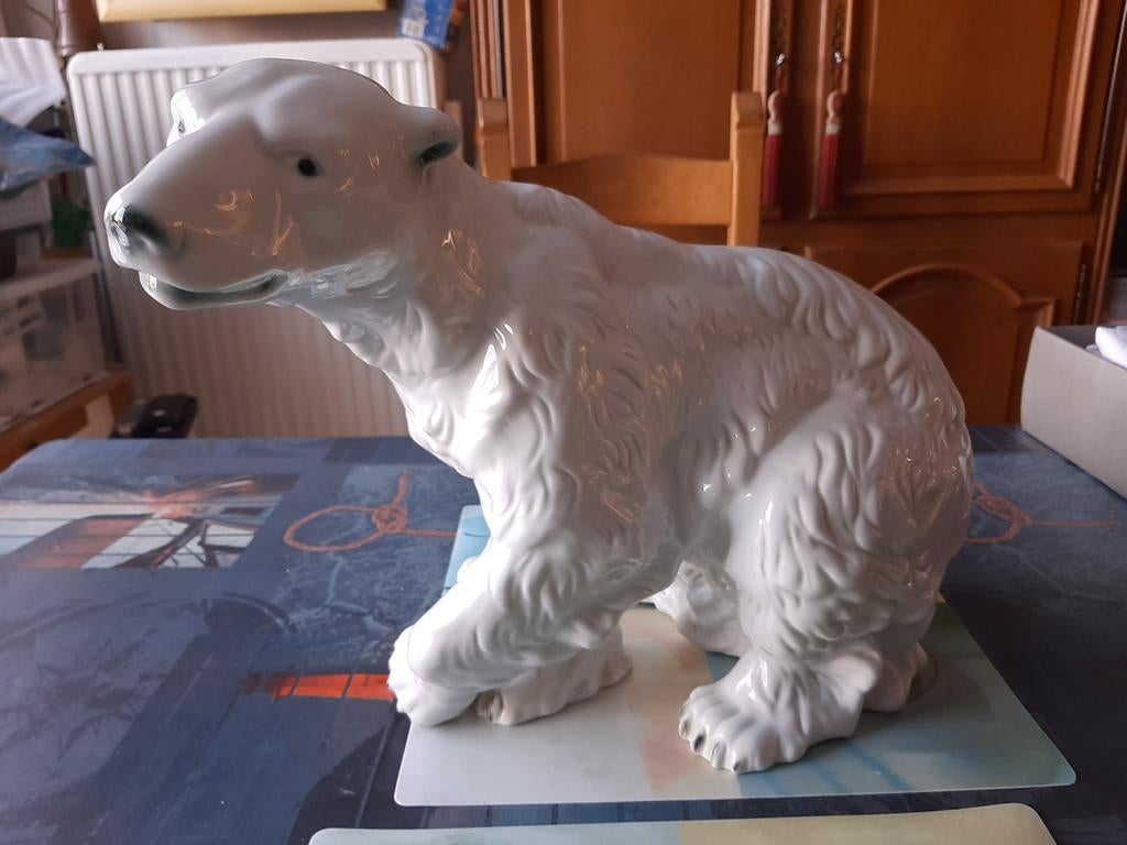 Grand ours polaire en porcelaine de Bohême,32cm état neuf, Enlèvement ou Envoi