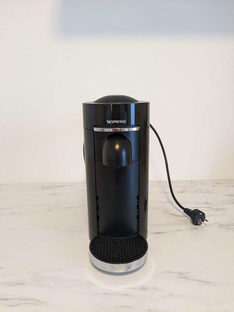 Nespresso Vertuo Plus Deluxe, Ophalen, Gebruikt, Koffiepads en cups, Afneembaar waterreservoir