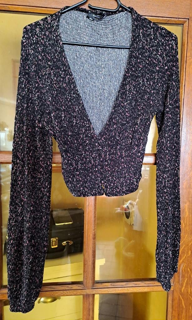 Leuk truitje lange mouwen,,zwart gebloemd, bershka, S, Ophalen of Verzenden, Maat 36 (S), Zwart