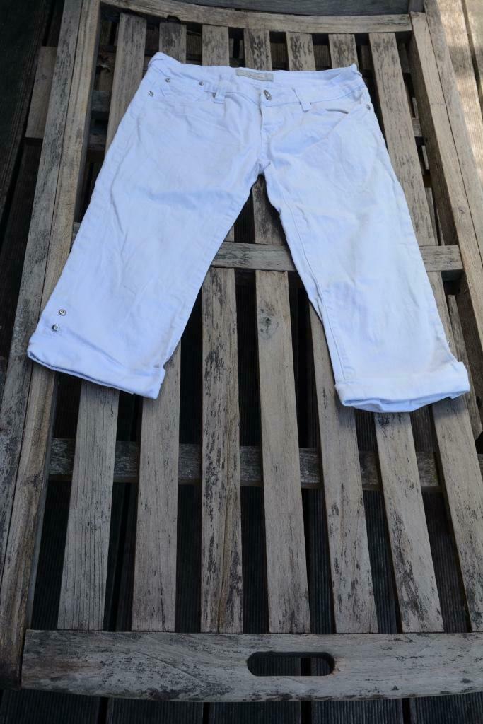 Jeans blanc corsaire 3/4 à revers J-Denims, J-Denims, W30 - W32 (confection 38/40), Porté, Blanc