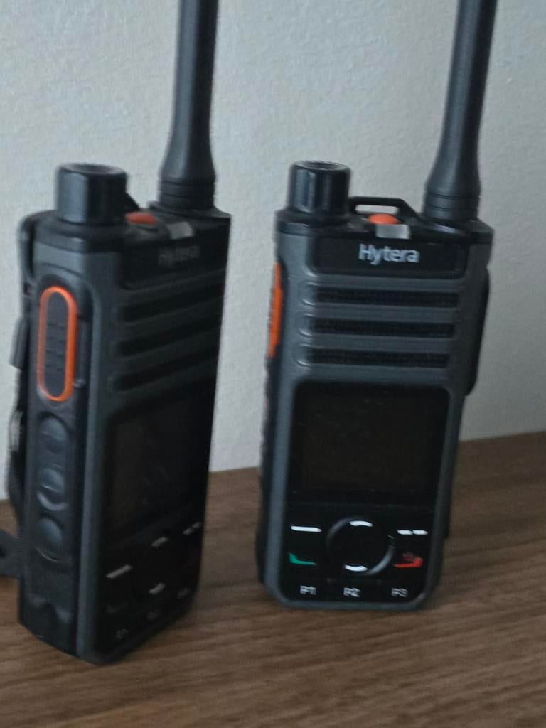Talkie walkie hytera proffessionel BP 565 uhf  prix  300, Télécoms, Enlèvement ou Envoi