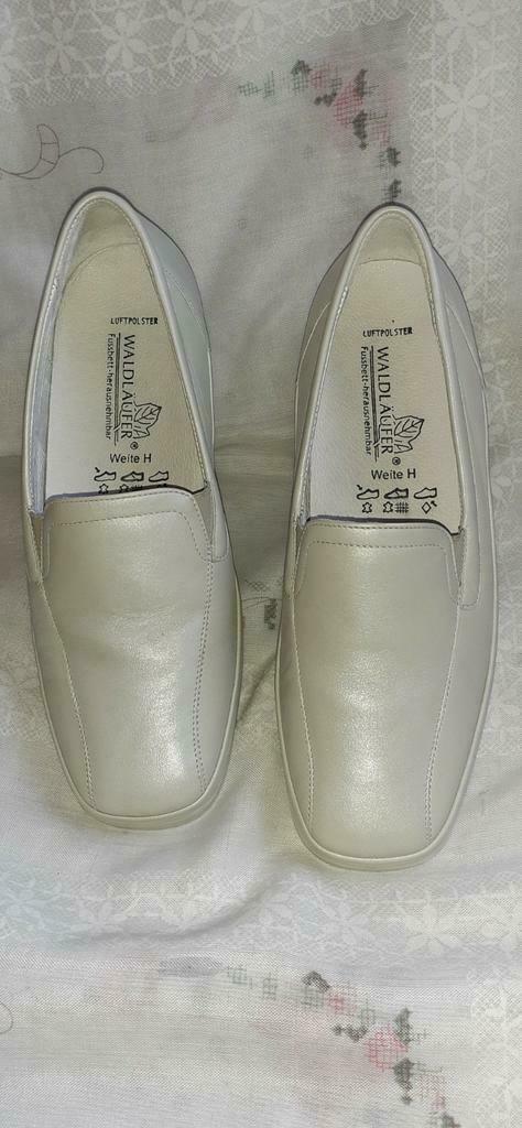 Paire de chaussures dame cuir confort beige nacré pt 37, Enlèvement ou Envoi, Neuf, Beige