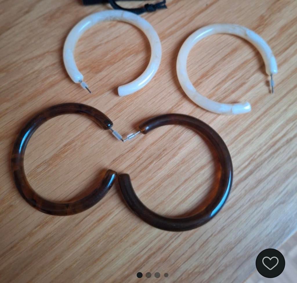 Lot de 2 paires de créoles en résine ASOS, Bijoux, Sacs & Beauté, Boucles d'oreilles, Enlèvement ou Envoi, Comme neuf
