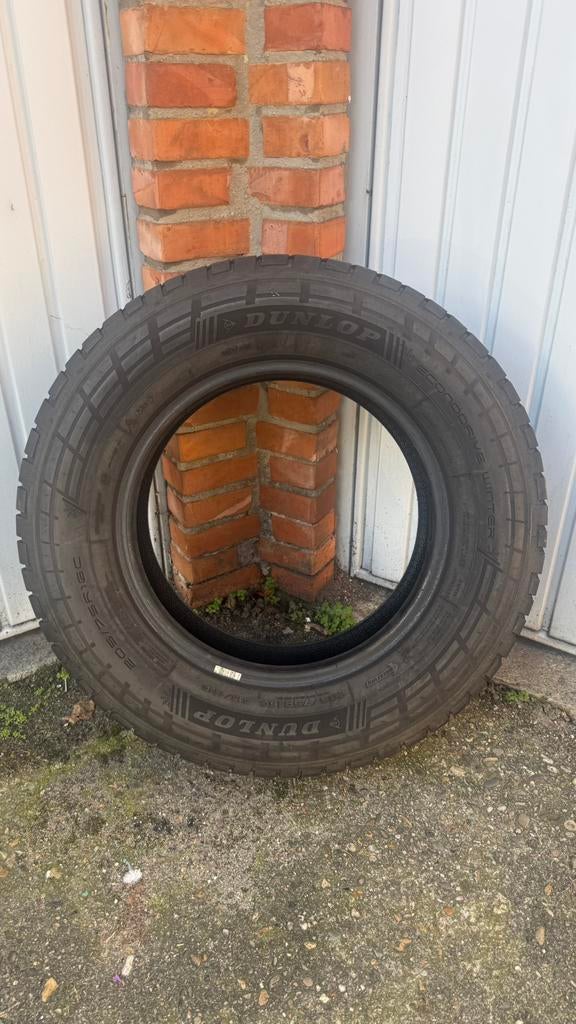 Dunlop Winterbanden Bestelwagen 205/75 R16 C, Auto-onderdelen, Banden en Velgen, Ophalen, 16 inch, Bestelwagen, Gebruikt