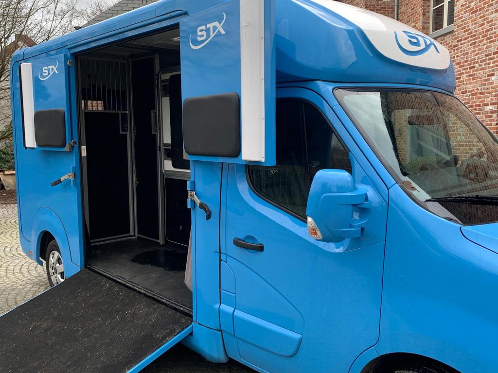 Paardencamionette te huur met Chauffeur, Enlèvement