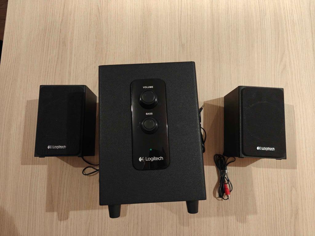 Logitech boksen met subwoofer 55w, Zo goed als nieuw, Minder dan 60 watt, Front, Rear of Stereo speakers, Ophalen