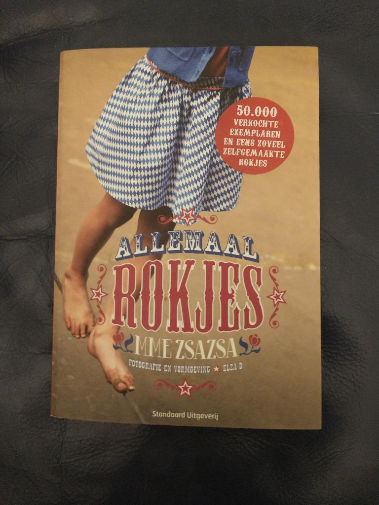 NIEUW Allemaal rokjes - MMe Zsazsa - Standaard Uitgeverij, Ophalen of Verzenden, Nieuw, Overige typen