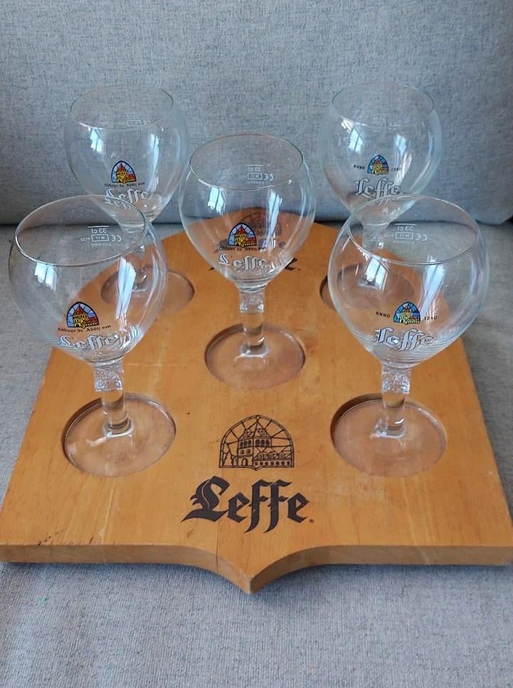 Plateau leffe avec verres, Collections, Marques de bière, Enlèvement ou Envoi, Comme neuf, Leffe