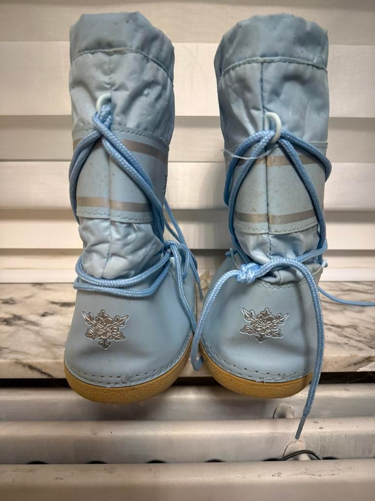 Lichtblauwe moonboots maat 35-37, Gebruikt, Jongen of Meisje, Ophalen of Verzenden, Laarzen