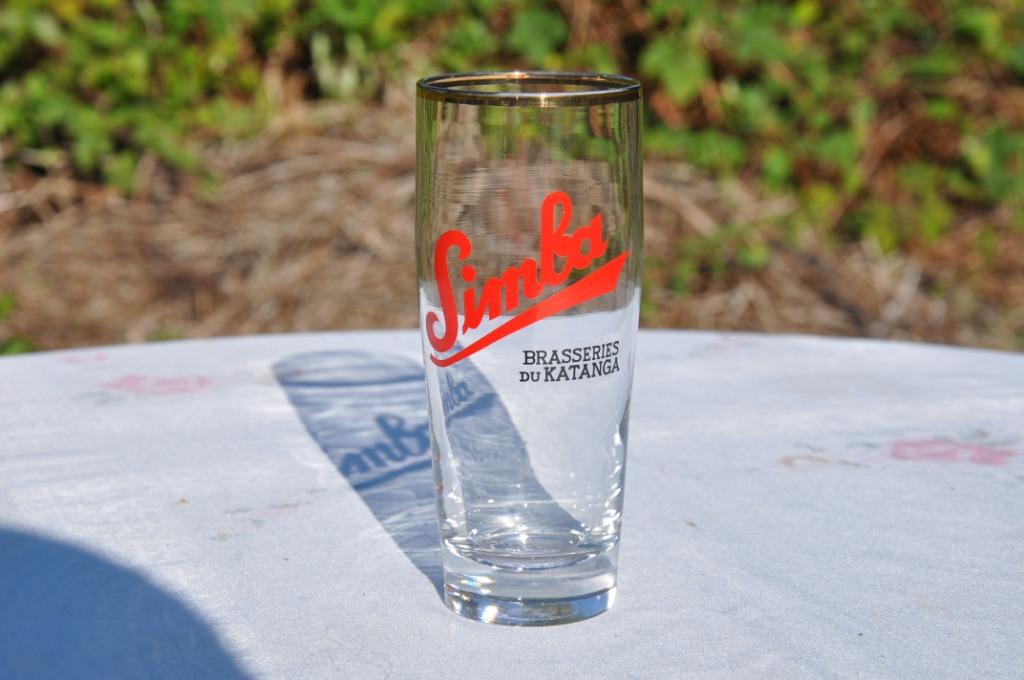 §  verre simba bord doré brasserie du katanga, Verzamelen, Biermerken, Ophalen of Verzenden, Zo goed als nieuw, Glas of Glazen