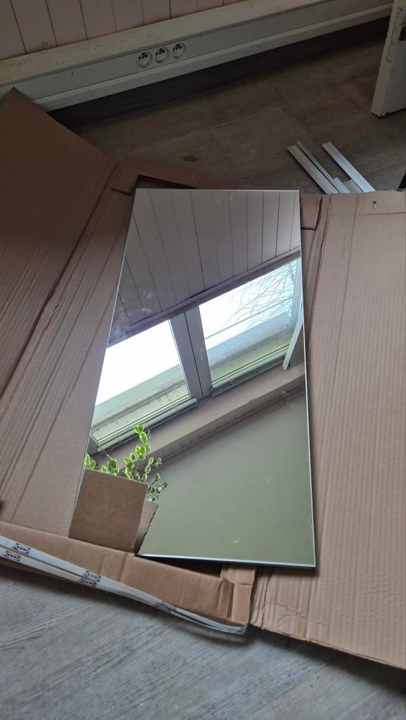 Armoire miroire ikea
