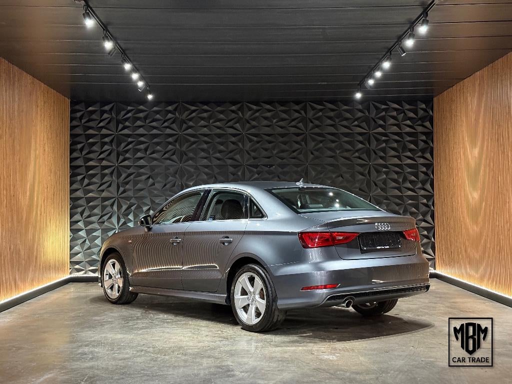 ✅ AUDI A3 1.6 TDI S line GARANTIE ACC Lane Assist GPS PDC, Auto's, Voorwielaandrijving, 4 cilinders, Leder, USB