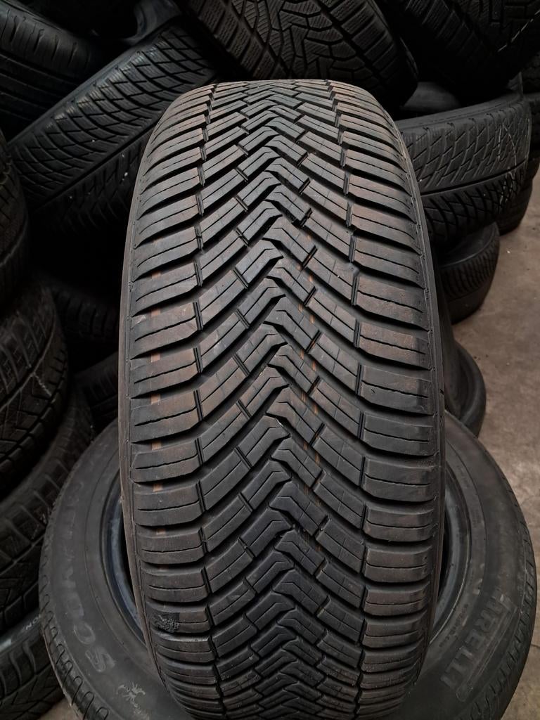 2155019 215/50/19 215/50r19 Démo Allseason 2025, Enlèvement, BMW