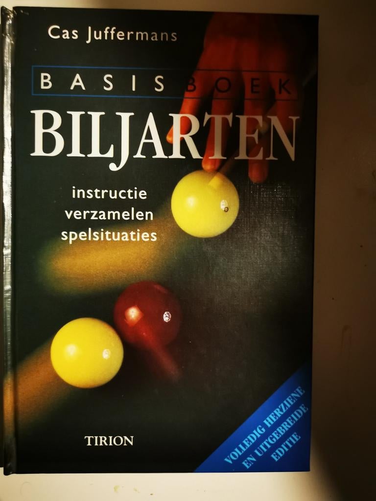 Basisboek biljarten, Cas Juffermans uitgebreide  Editie, Boeken, Ophalen of Verzenden, Zo goed als nieuw, Balsport, Vdk, tirion