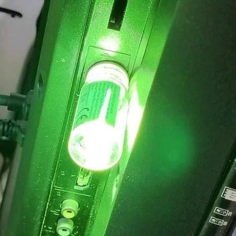 Lumière usb  - vert  -- occasion ... - lire description svp., Informatique & Logiciels, Ordinateurs & Logiciels Autre, Comme neuf