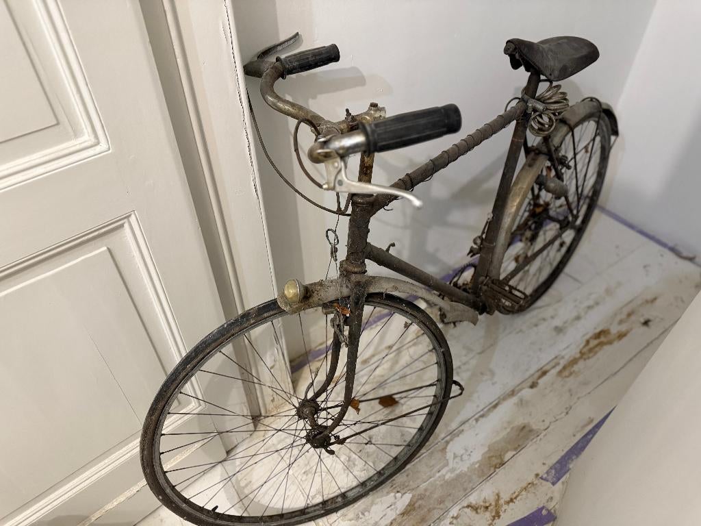 Vélo ancien de collection, 1930, décoration ou restauration, Enlèvement