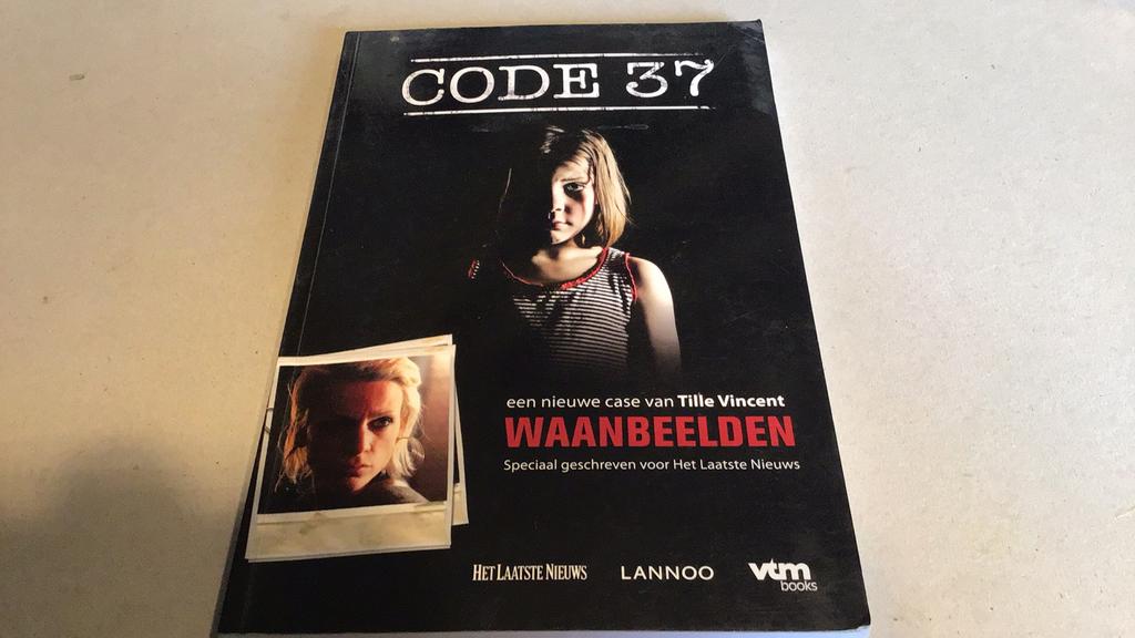 Code 37 waanbeelden (d1), Boeken, Ophalen of Verzenden, Gelezen, Tille Vincent, België