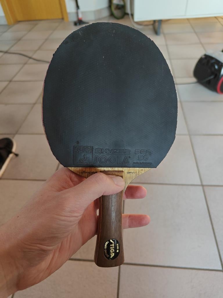 Tafeltennis houtje Stiga Model Ulf Bengtsson met rubbers, Enlèvement ou Envoi, Comme neuf