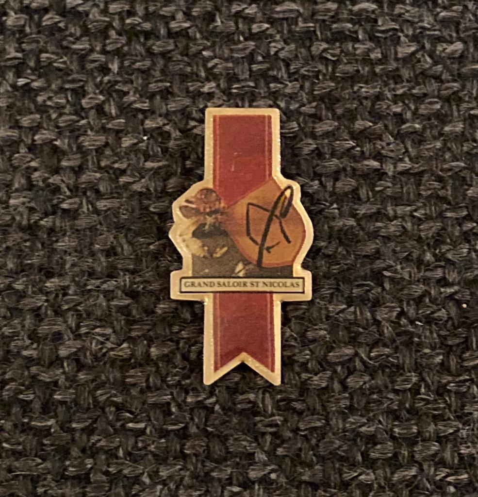 PIN - GRAND SALOIR SAINT NICOLAS, Envoi, Utilisé, Autres sujets/thèmes, Insigne ou Pin's