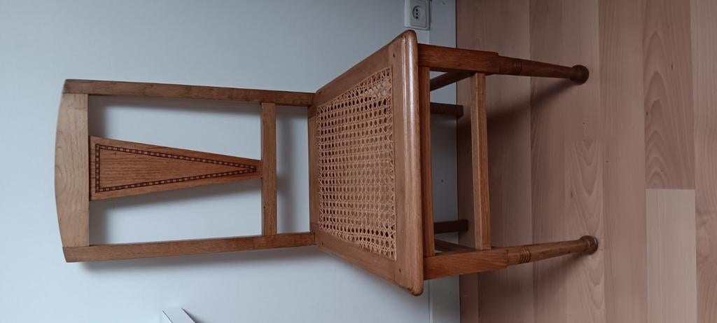 Chaise Artdeco, Enlèvement