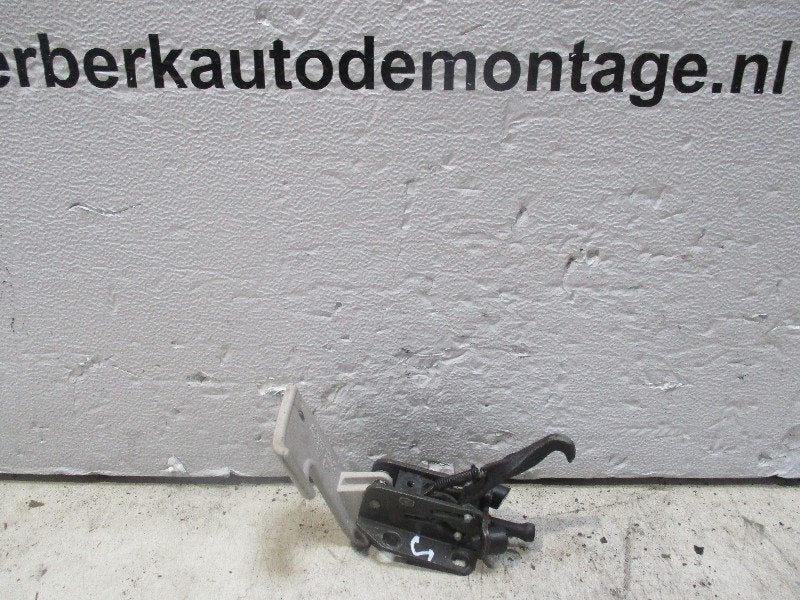 CHARNIERE DE TOIT CABRIOLET 206 CC (2D) (9636880877), Kontakt-peugeot@peugeot.com, Utilisé, Peugeot Deutschland GmbH, Bahnhofsplatz
65423  Rüsselsheim, DE