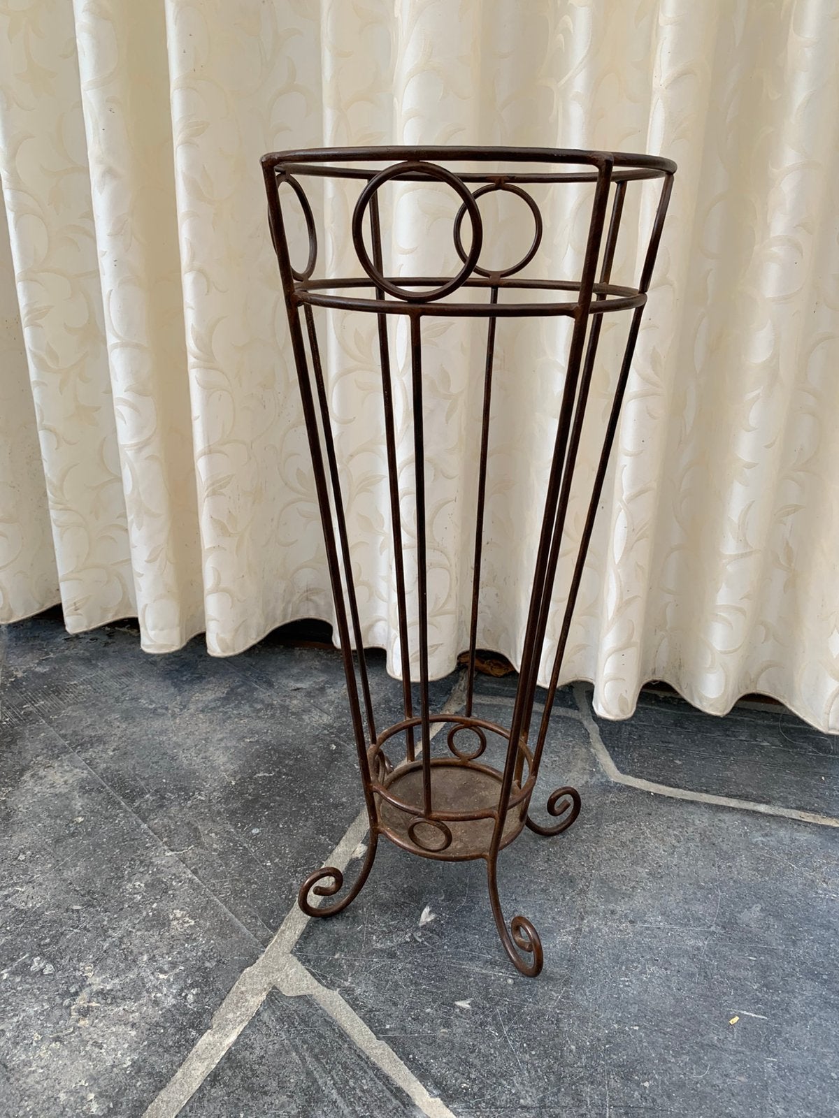 Porte parapluie en fer forgé - comme neuf, Enlèvement, Comme neuf