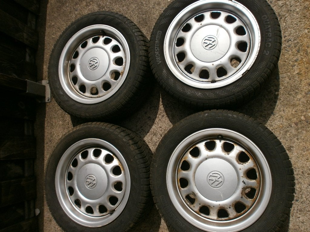 4 roues vw 4x100 6/15 + 4 pn hivers vredestein205/50/15 86H, Ophalen, Gebruikt, 15 inch, Banden en Velgen