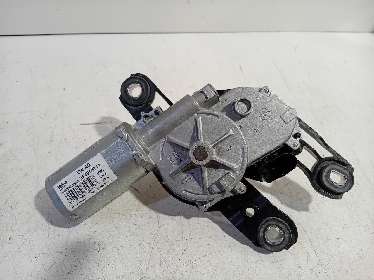 Ruitenwissermotor achter Seat Leon, Onderdelen@venauto.nl, Van der Ven Autorecycling B.V., Ettenseweg 76, 4706 PB Roosendaal, The Netherlands