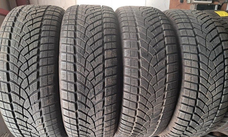 2355518 235/55r18 235/55R18 winter demo Goodyear, Ophalen