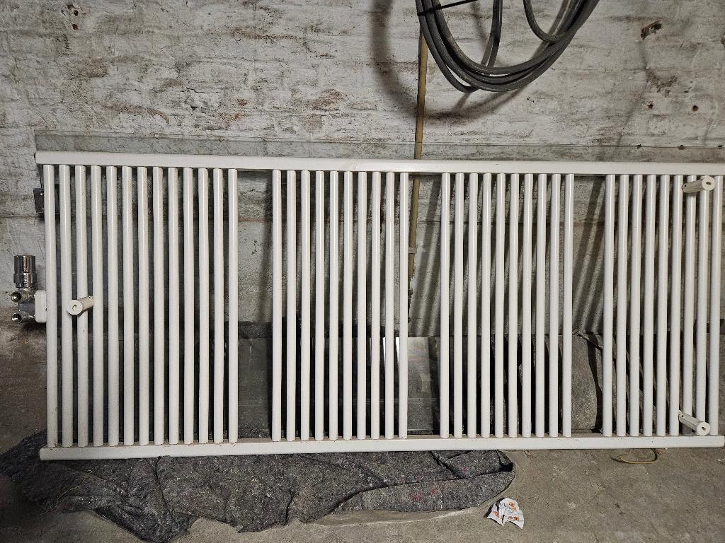 Radiator, Bricolage & Construction, Chauffage & Radiateurs, Comme neuf, Enlèvement, 80 cm ou plus, Radiateur