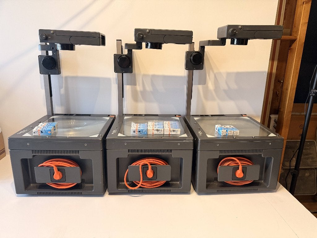 Visalux Favorit 400 (2x) + 250 (1x) + lampen (19), Audio, Tv en Foto, Beamers, Zo goed als nieuw, Overige resoluties, Ophalen